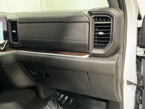 Used 2025 GMC Sierra 1500 Elevation AWD/4WD image 17