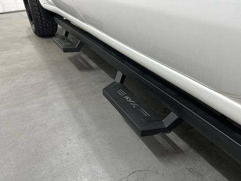 Used 2020 Chevrolet Silverado 1500 Custom w/ Custom Value Package RWD image 18