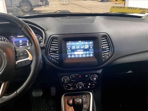 Used 2021 Jeep Compass Latitude w/ Convenience Group image 18