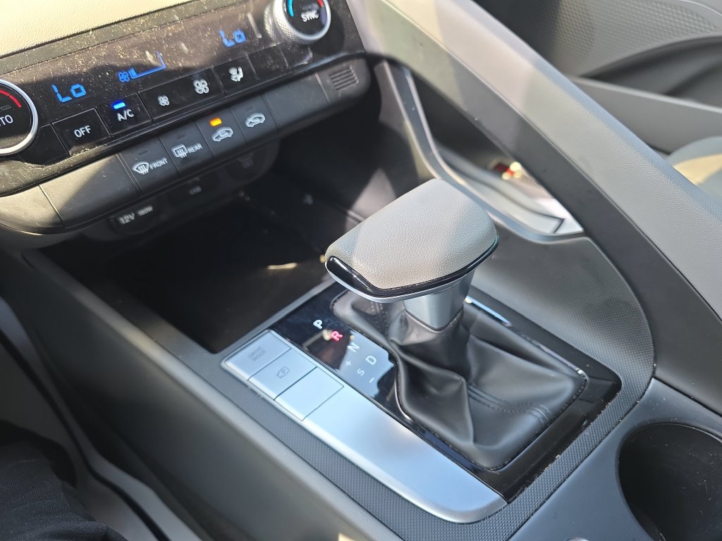 Used 2024 Hyundai Elantra SEL FWD image 19