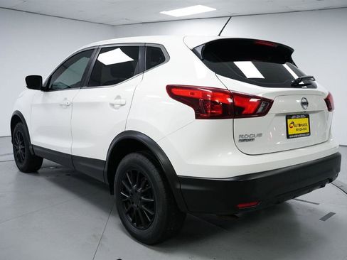 Used 2019 Nissan Rogue Sport S image 5