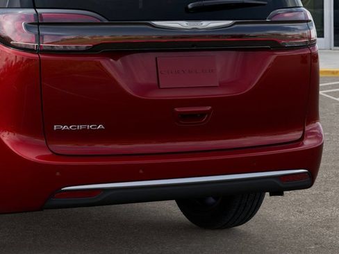 New 2026 Chrysler Pacifica Pinnacle FWD image 13
