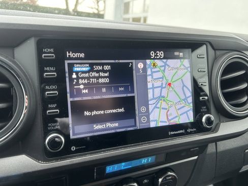 Used 2023 Toyota Tacoma TRD Sport image 17