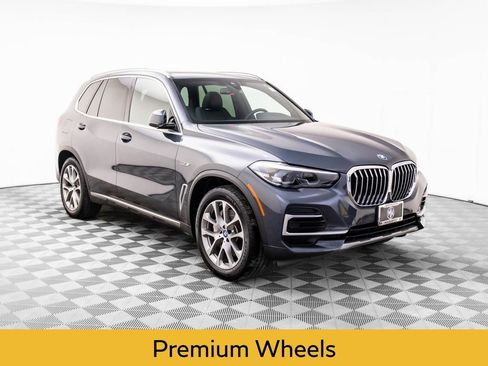 Used 2022 BMW X5 xDrive45e w/ Climate Comfort Package image 7