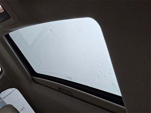 Used 2016 RAM 1500 Laramie w/ Convenience Group image 11