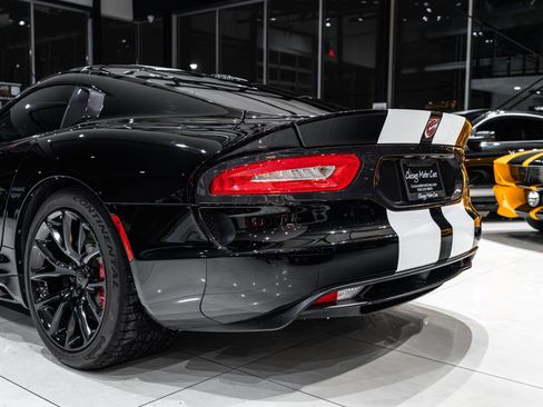 Used 2014 SRT Viper GTS w/ GTS Laguna Interior Package image 38