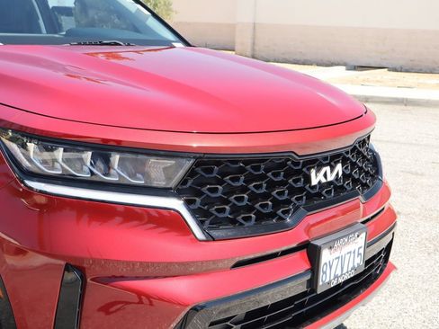Used 2022 Kia Sorento S FWD image 9