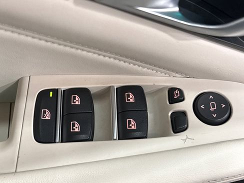 Used 2019 BMW X5 xDrive40i w/ M Sport Package image 33