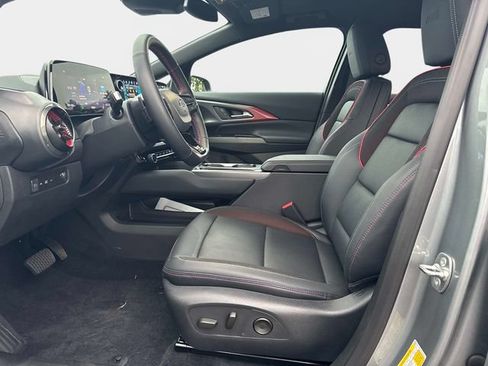 Used 2024 Chevrolet Equinox EV RS FWD image 17