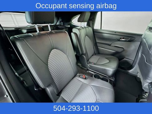 Used 2024 Toyota Highlander Limited image 28