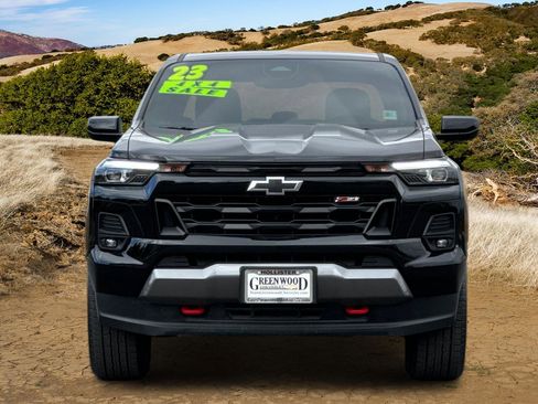 Used 2023 Chevrolet Colorado Z71 w/ Z71 Convenience Package 2 image 9