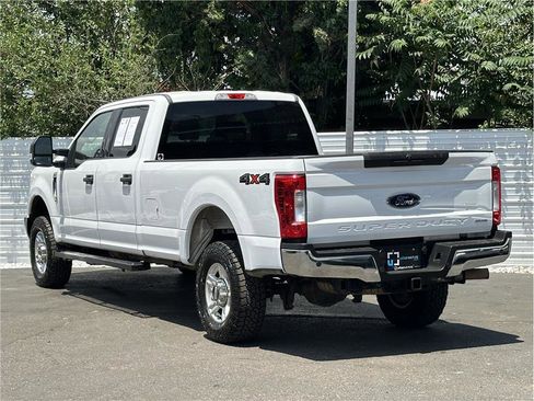 Used 2017 Ford F250 XLT w/ XLT Value Package AWD/4WD image 3