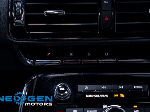 Used 2022 Lincoln Navigator Reserve AWD/4WD image 12