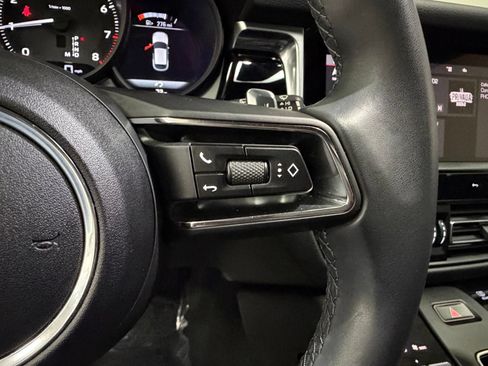 Used 2023 Porsche Macan AWD/4WD image 32