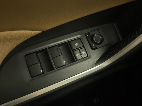Used 2020 Toyota RAV4 LE w/ All Weather Liner Package AWD/4WD image 25