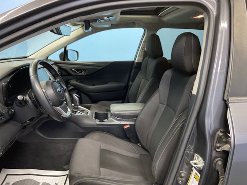 Used 2020 Subaru Outback Premium image 9