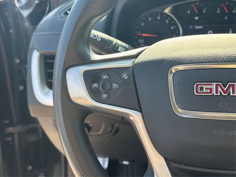 Used 2022 GMC Terrain SLE w/ Elevation Edition image 32