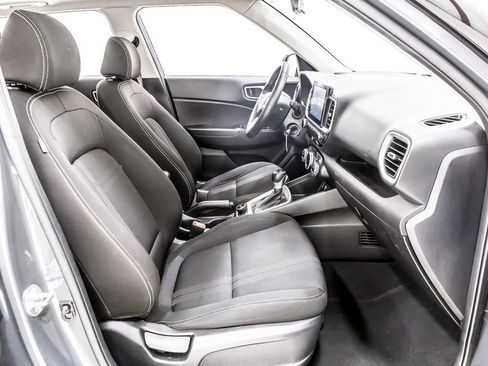 Used 2023 Hyundai Venue SEL FWD image 32