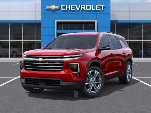 New 2026 Chevrolet Traverse LT w/ Driver Confidence Package AWD/4WD image 7