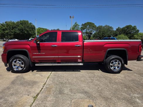 Used 2018 GMC Sierra 3500 Denali w/ Duramax Plus Package AWD/4WD image 9