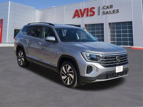 Used 2025 Volkswagen Atlas SE image 9