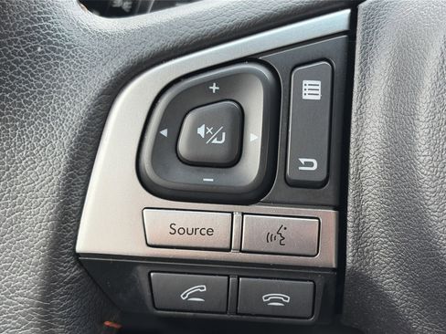 Used 2016 Subaru Crosstrek 2.0i Premium image 17