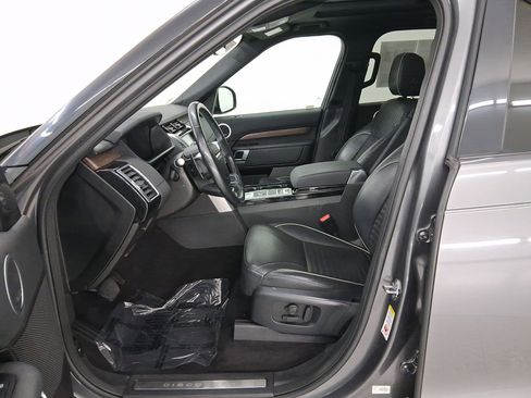 Used 2018 Land Rover Discovery HSE image 5