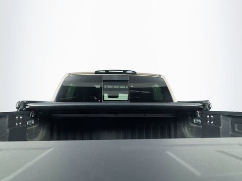 Used 2021 Nissan Titan PRO-4X w/ Pro-4x Convenience Package image 32