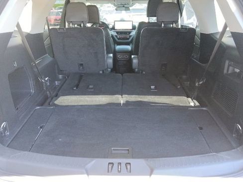 Certified 2025 Ford Explorer Active w/ Active Comfort Package AWD/4WD image 30