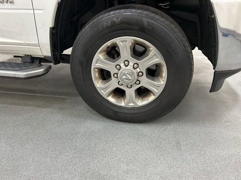 Used 2023 RAM 2500 Big Horn w/ Level 1 Equipment Group image 31