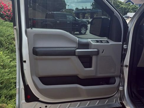 Used 2018 Ford F150 XLT w/ Equipment Group 302A Luxury AWD/4WD image 11