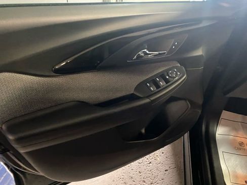 Used 2022 Chevrolet TrailBlazer LT image 11