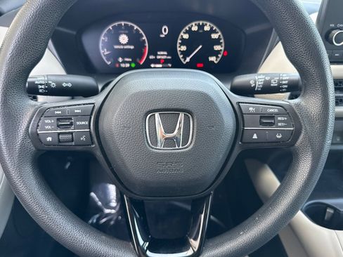 Used 2024 Honda HR-V LX image 16