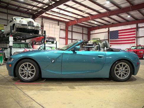 Used 2005 BMW Z4 2.5i image 4