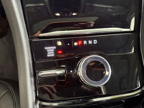Used 2023 Jeep Grand Cherokee L Limited AWD/4WD image 18