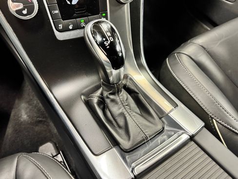 Used 2016 Volvo XC60 T6 R-Design Platinum w/ Climate Package image 28