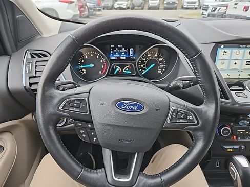 Used 2019 Ford Escape Titanium image 17