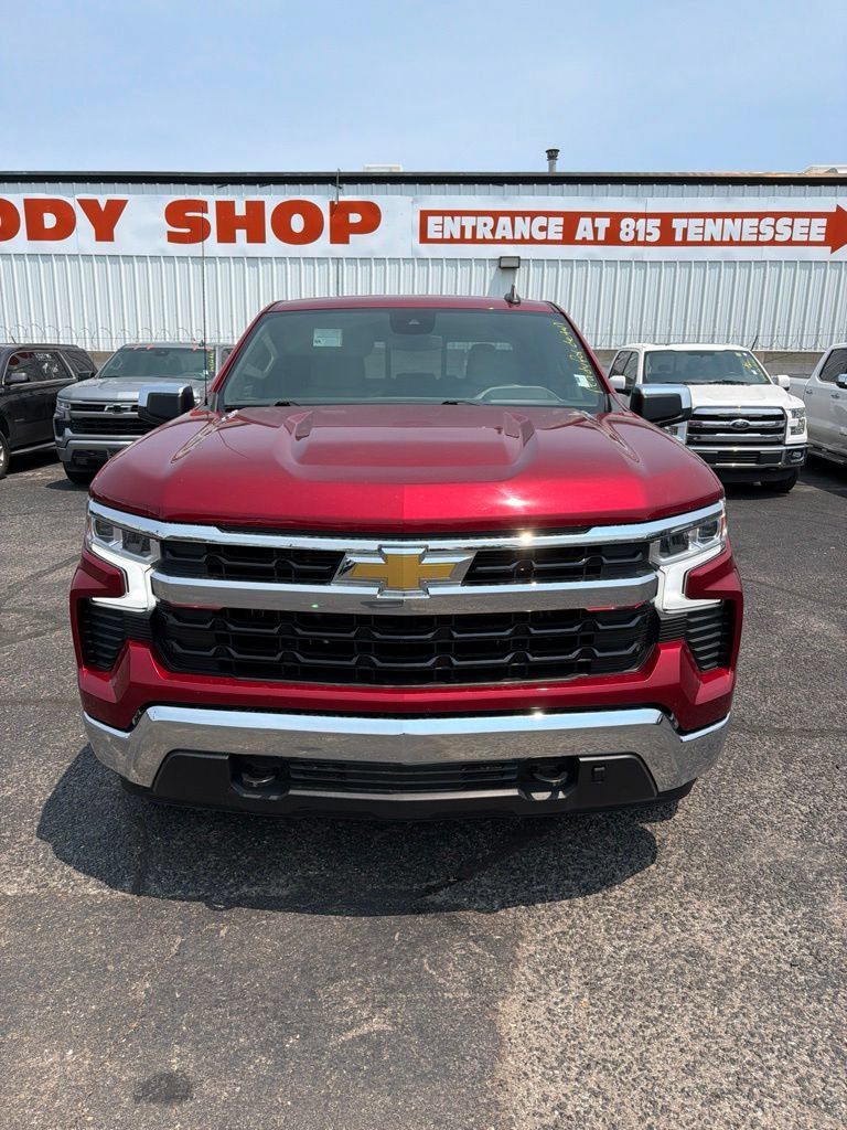 Used 2023 Chevrolet Silverado 1500 LT AWD/4WD image 1