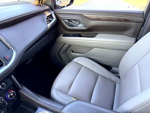 Used 2023 Chevrolet Tahoe Z71 w/ Luxury Package image 33