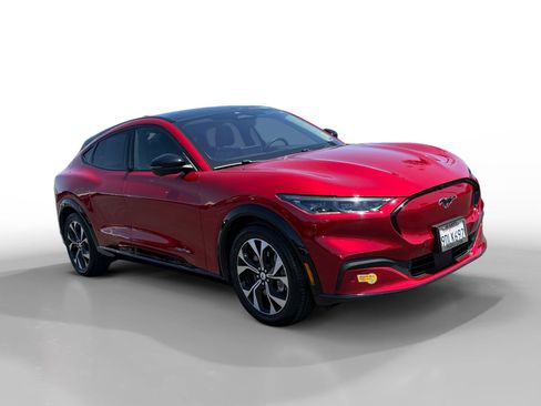 Certified 2022 Ford Mustang Mach-E Premium AWD/4WD image 7