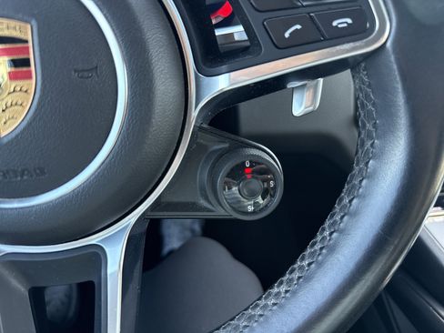 Used 2019 Porsche Cayenne S AWD/4WD image 24