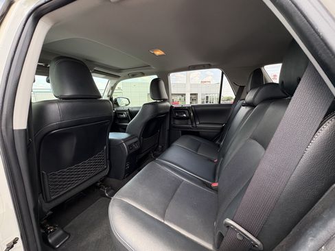 Used 2019 Toyota 4Runner Limited AWD/4WD image 9