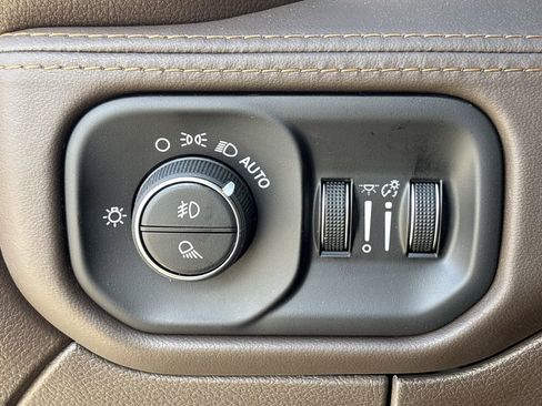 New 2026 RAM 2500 Limited AWD/4WD image 27