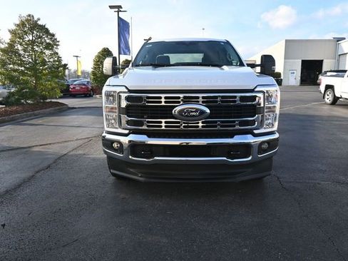 Used 2025 Ford F350 XLT image 2
