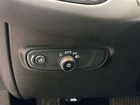 Used 2020 Chevrolet Equinox LT image 13