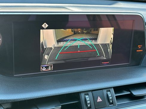 Used 2020 Lexus ES 350 w/ Luxury Package image 26