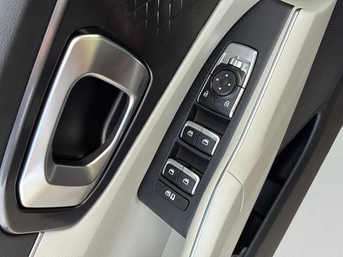 Certified 2025 Kia Sorento S AWD/4WD image 21