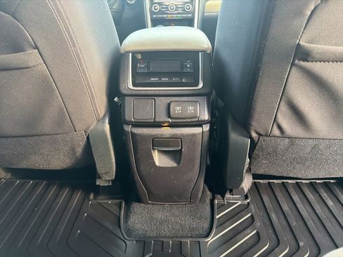 Used 2019 Subaru Ascent Premium AWD/4WD image 14