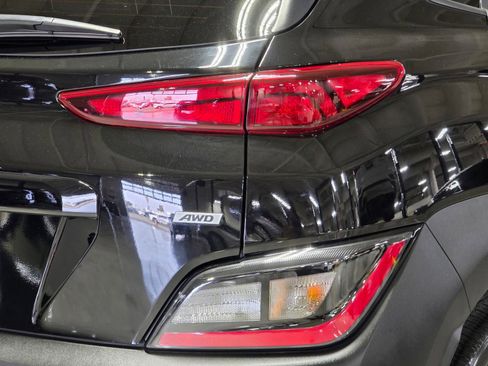 Certified 2023 Hyundai Kona SEL w/ Convenience Package AWD/4WD image 12