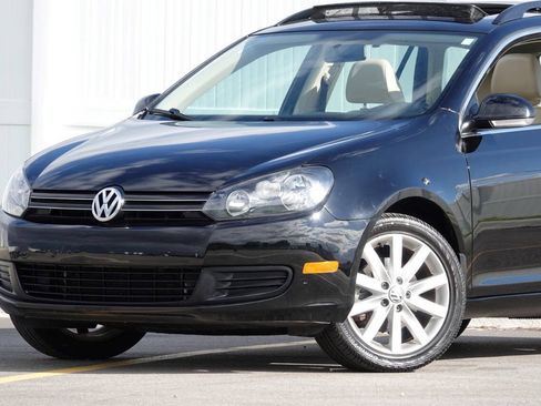 Used 2012 Volkswagen Jetta TDI FWD image 2